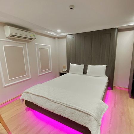 Thanh Binh Premium Hotel Thành Pho Ho Chí Minh Esterno foto