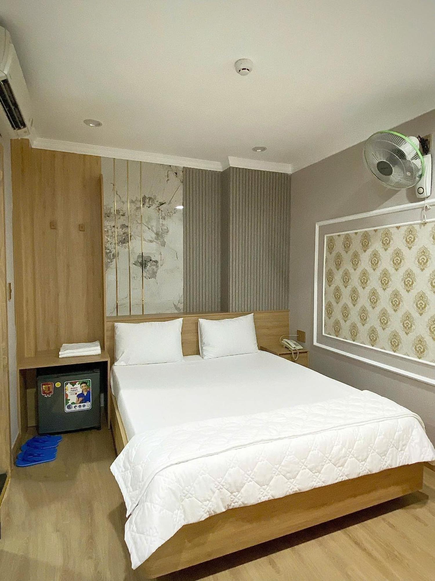 Thanh Binh Premium Hotel Thành Pho Ho Chí Minh Esterno foto