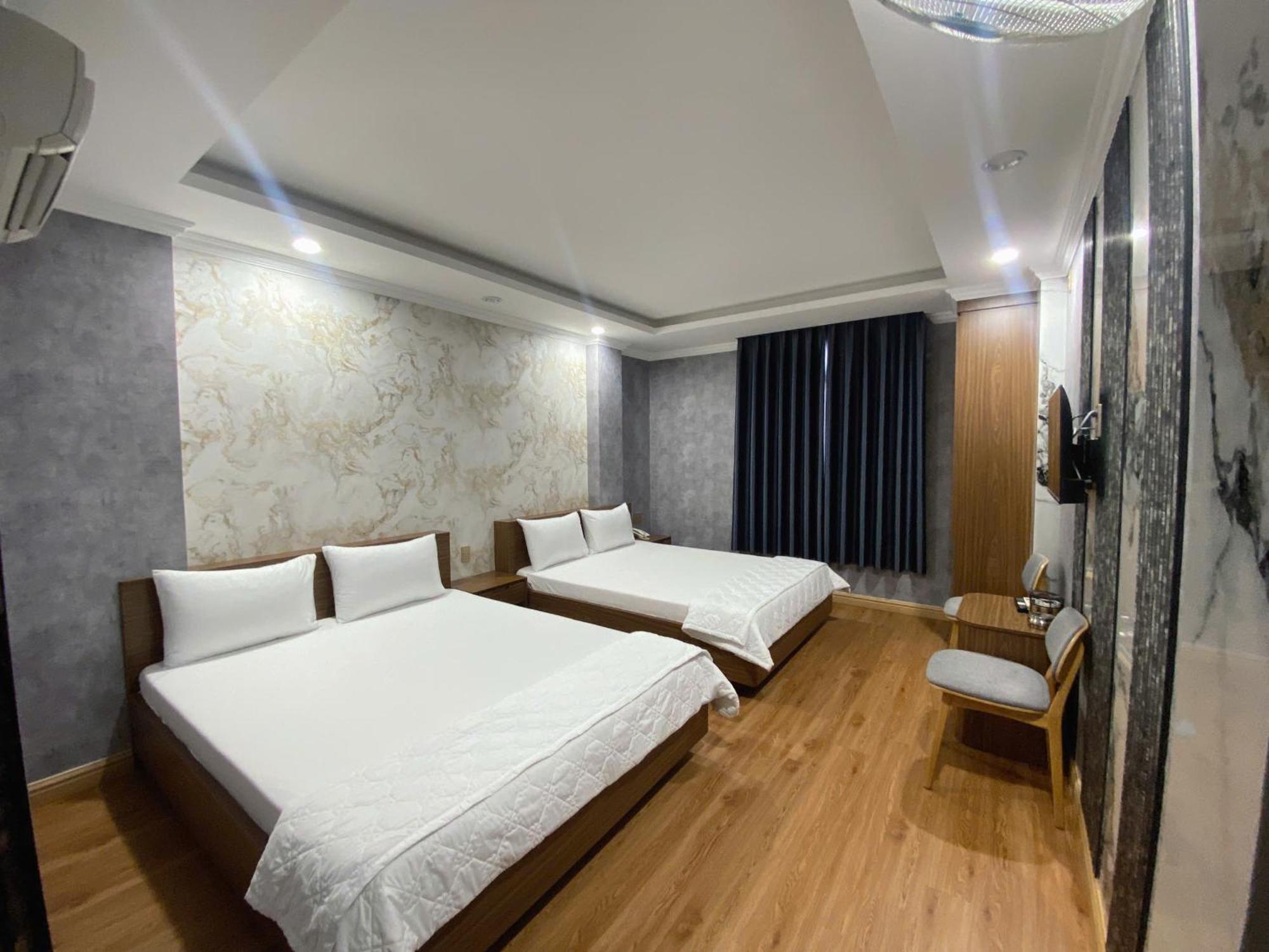 Thanh Binh Premium Hotel Thành Pho Ho Chí Minh Esterno foto